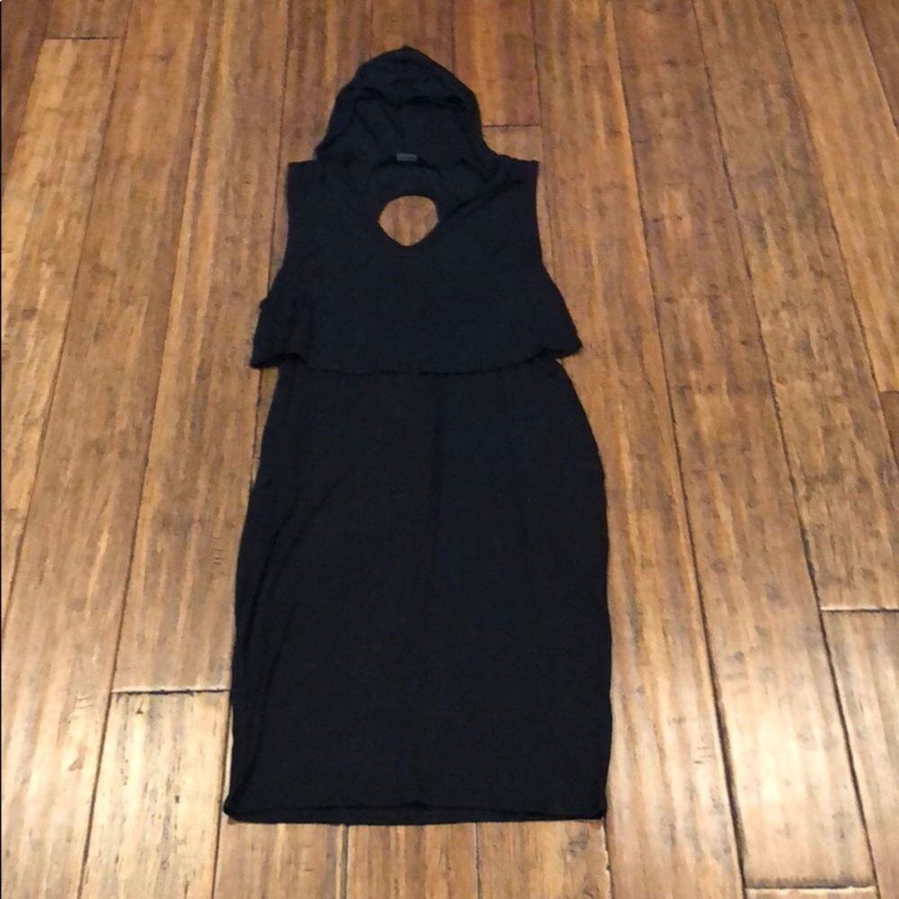 Back Cutout Dress Hooded Black - Picture 3 of 5